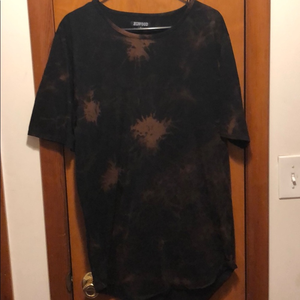 Drop cut black, bleached effect, shirt